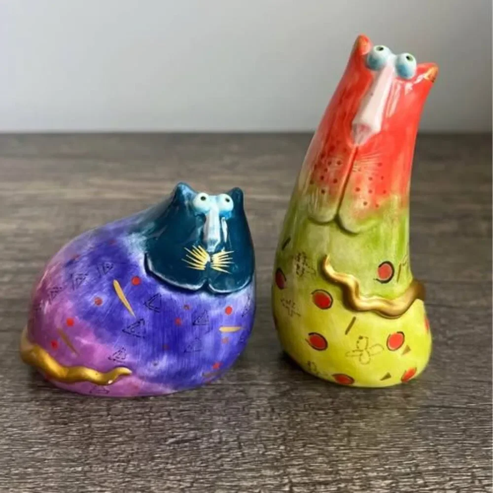 Unbranded funky cats